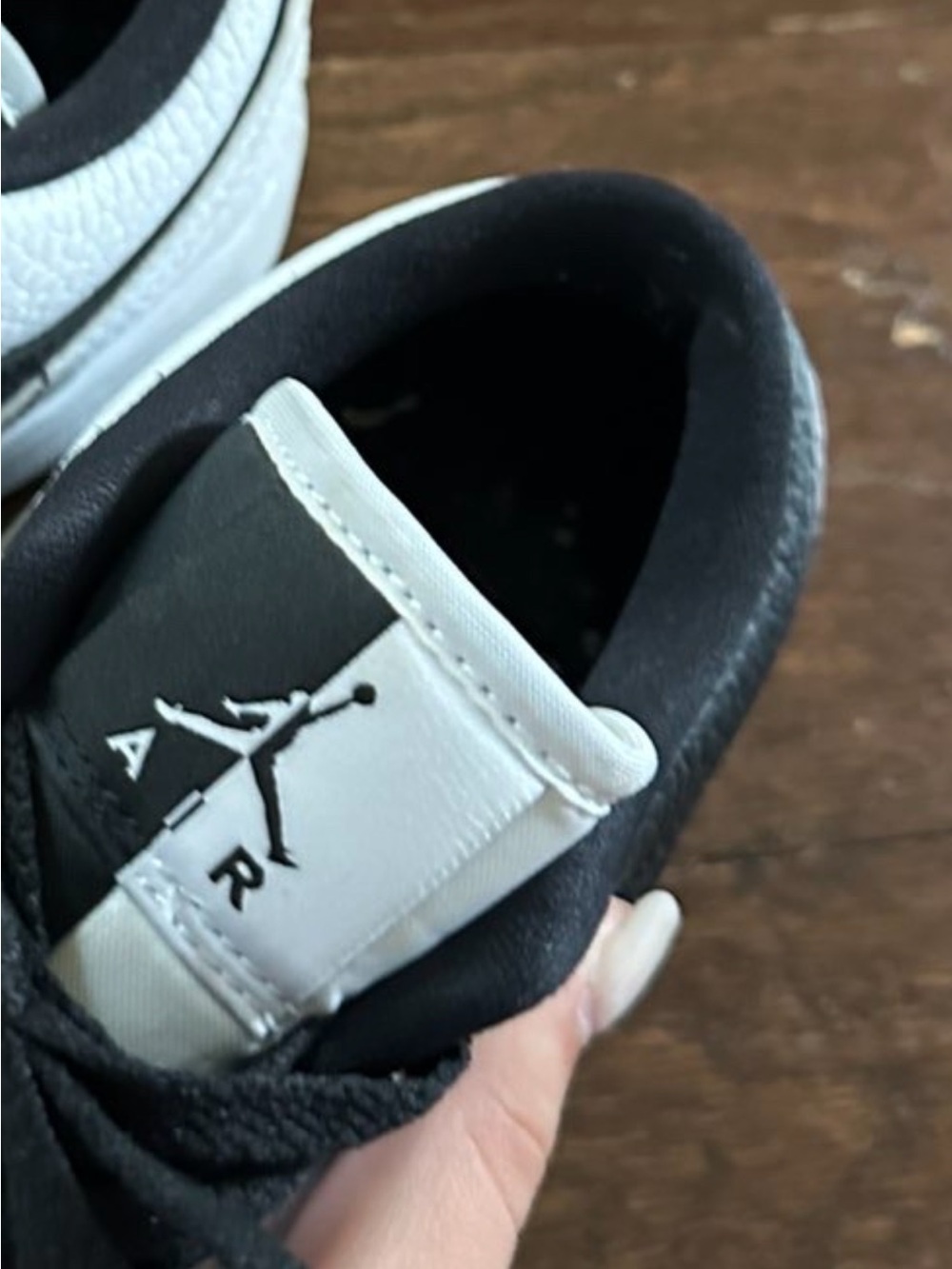 Nike Air Jordan 1 Low SE Homage Split White/ Black-size 8 women’s like new - Picture 11 of 16